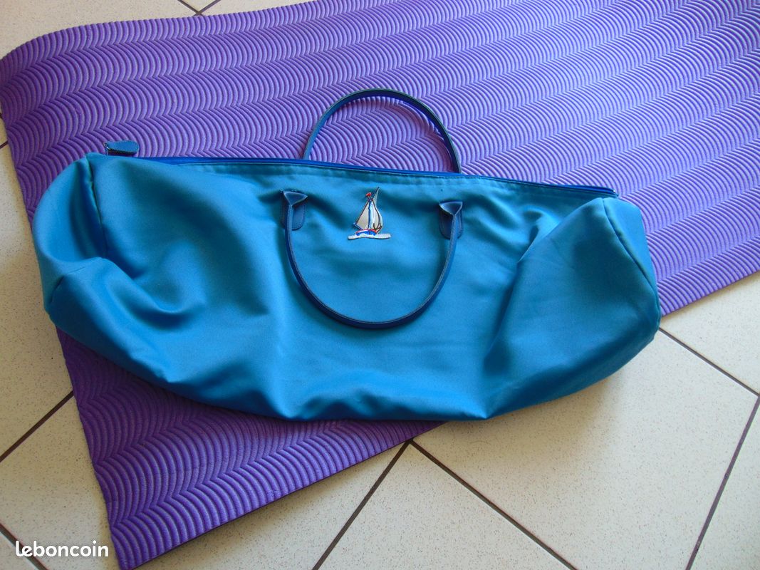 Sac de yoga : matelassé, coloré, tapis et accessoires de séance Sac de yoga : matelassé, coloré, tapis et accessoires de séance