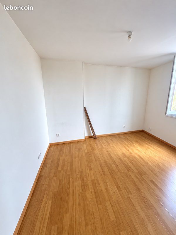 Appartement 1 pièce 28 m² · à Beaumont-sur-Oise · 28 m² · 690 €/mois