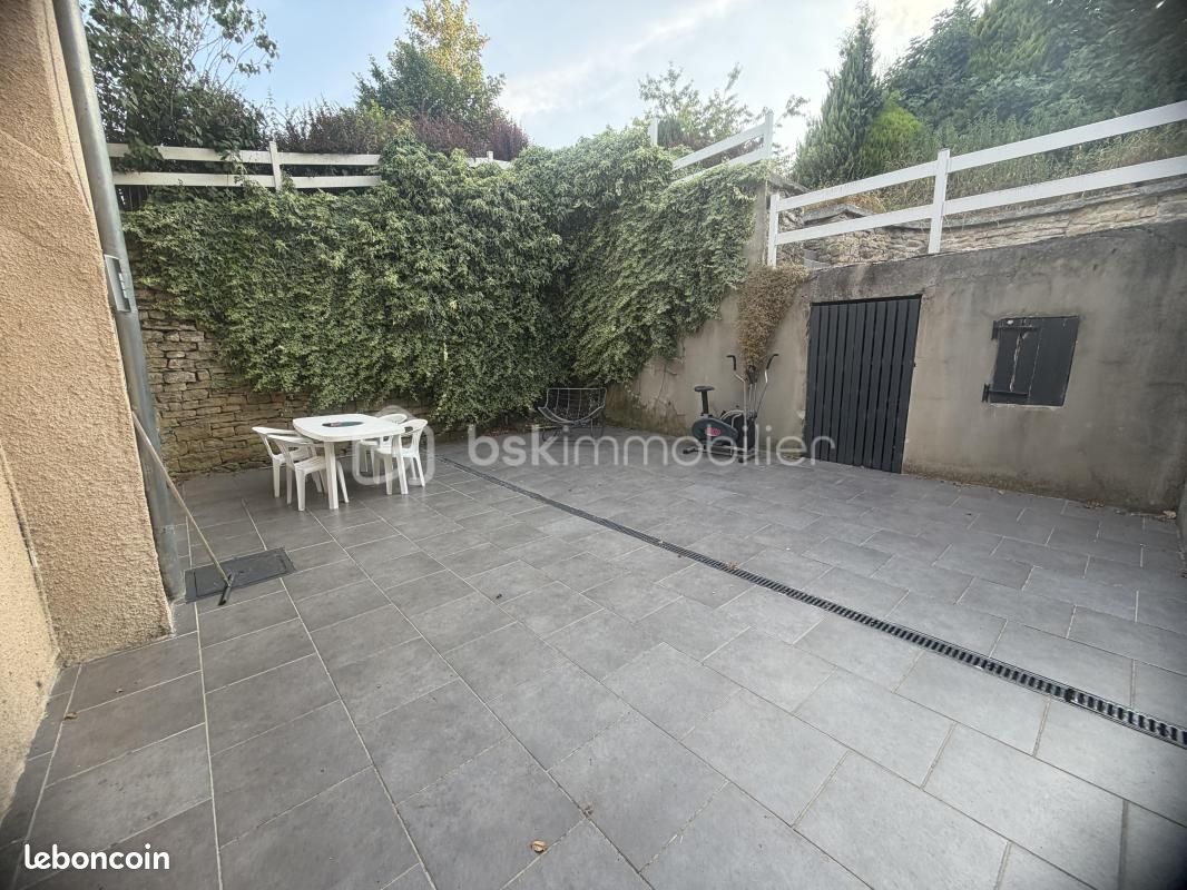 Maison 9 pièces 162 m² · à Renwez · 162 m² · 170 000 €