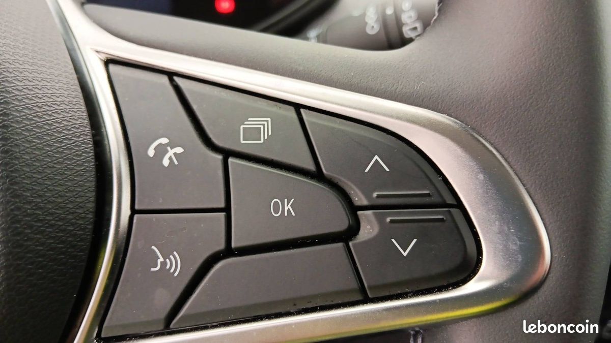Renault clio e tech full hybrid 145 ch gsr2 (image 4)