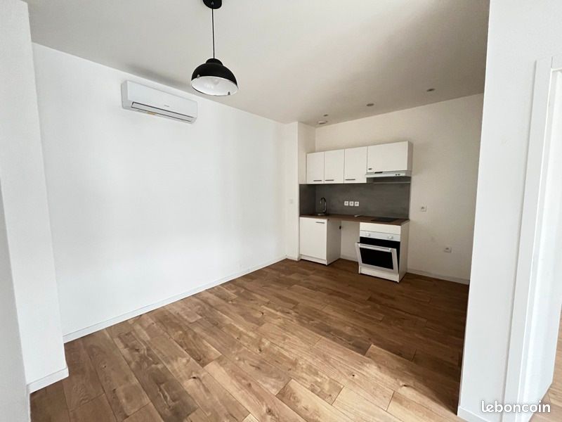 Appartement 3 pièces 49 m² · à Beaumont-de-Lomagne · 49 m² · 600 €
