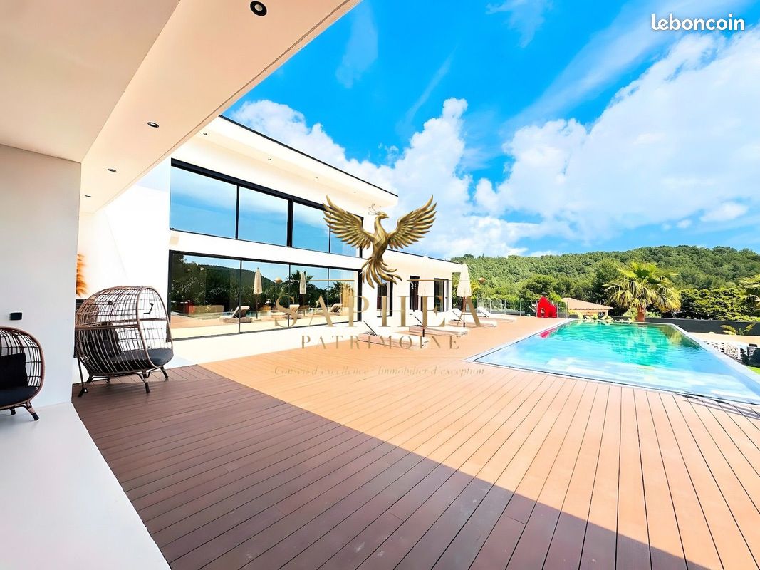 Maison 10 pièces 200 m² · à Bandol · 200 m² · 2 370 000 €