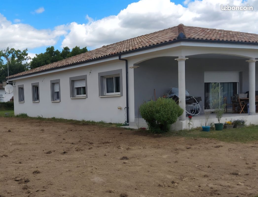 Maison 5 pièces 170 m² · à Lacourt-Saint-Pierre · 170 m² · 379 300 €