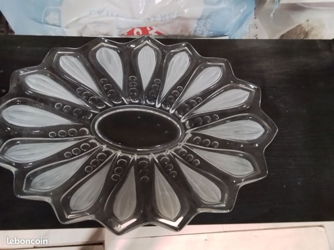 Plat en verre ovale (image 2)