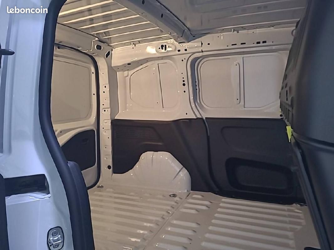 Citroën Berlingo VAN M DIESEL 100 CH MANUELLE (image 12)