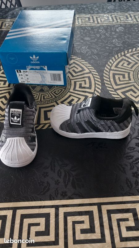 Baskets adidas pointure 23 (image 3)