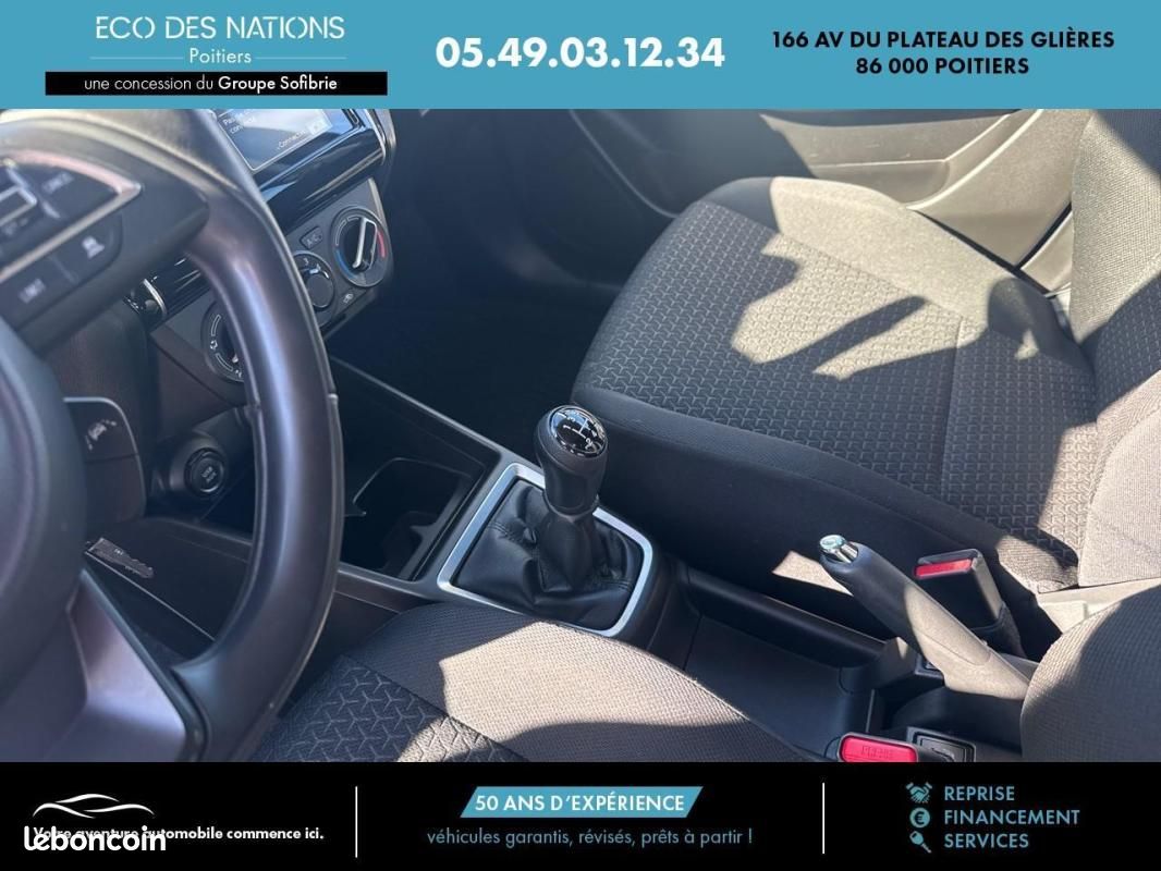 Suzuki Swift 1.2 DUALJET HYBRID 83CH PRIVILEGE (image 12)