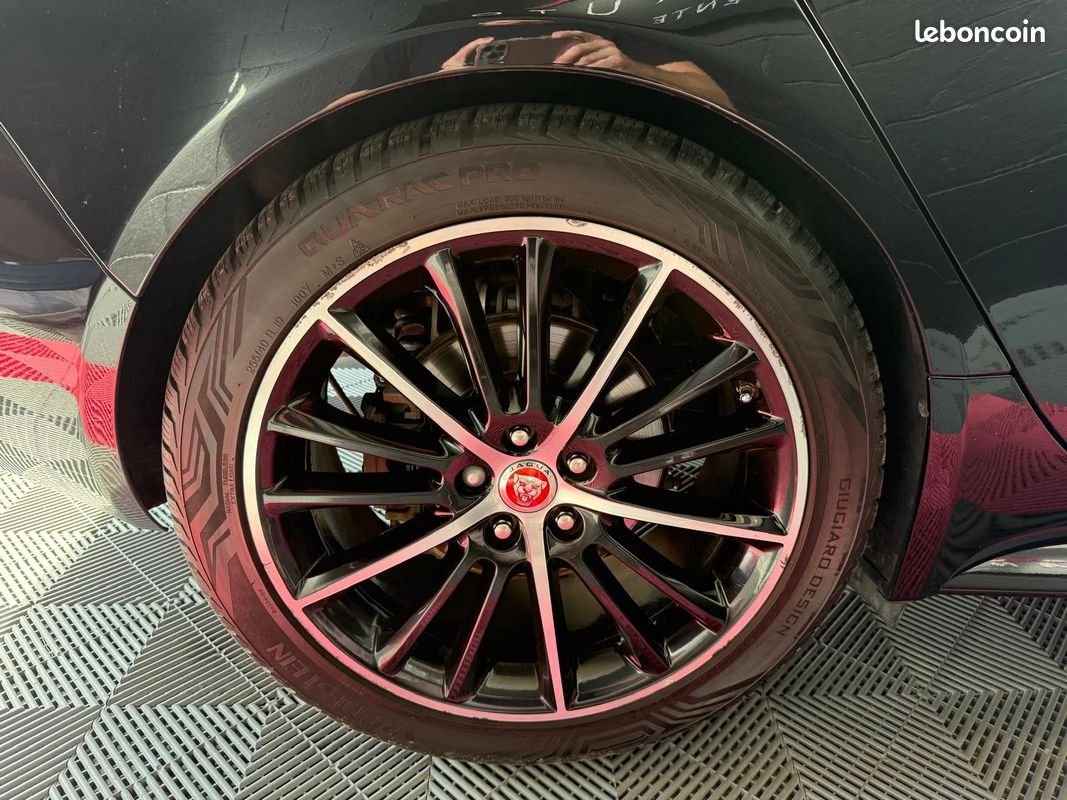 Jaguar xe r-sport 2.0 180 bva (image 13)