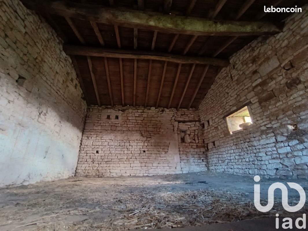 Propriété 2 pièces 36 m² - Échiré 79410 (image principale 7)