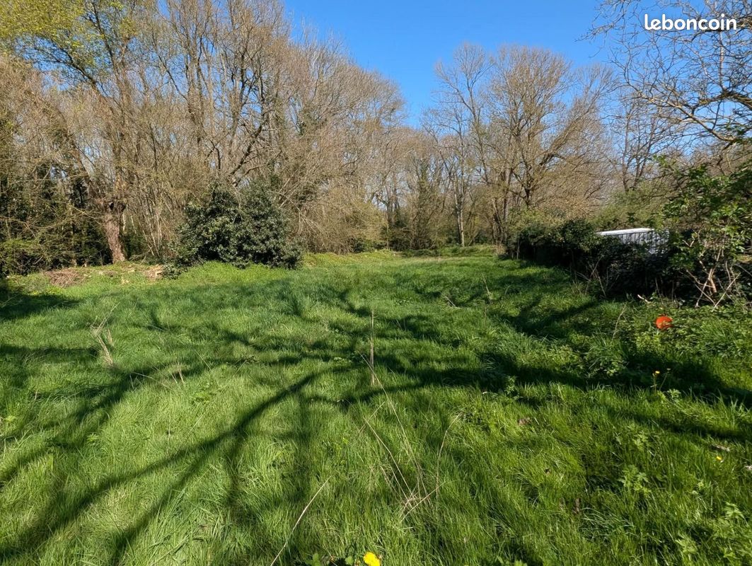 Terrain 2600 m² · à Vouillé · 2 600 m² · 90 000 €