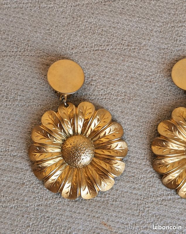 Boucles D'oreilles Vintage Clips - Grandes Fleurs Marguerite En Celluloïd, Bon état