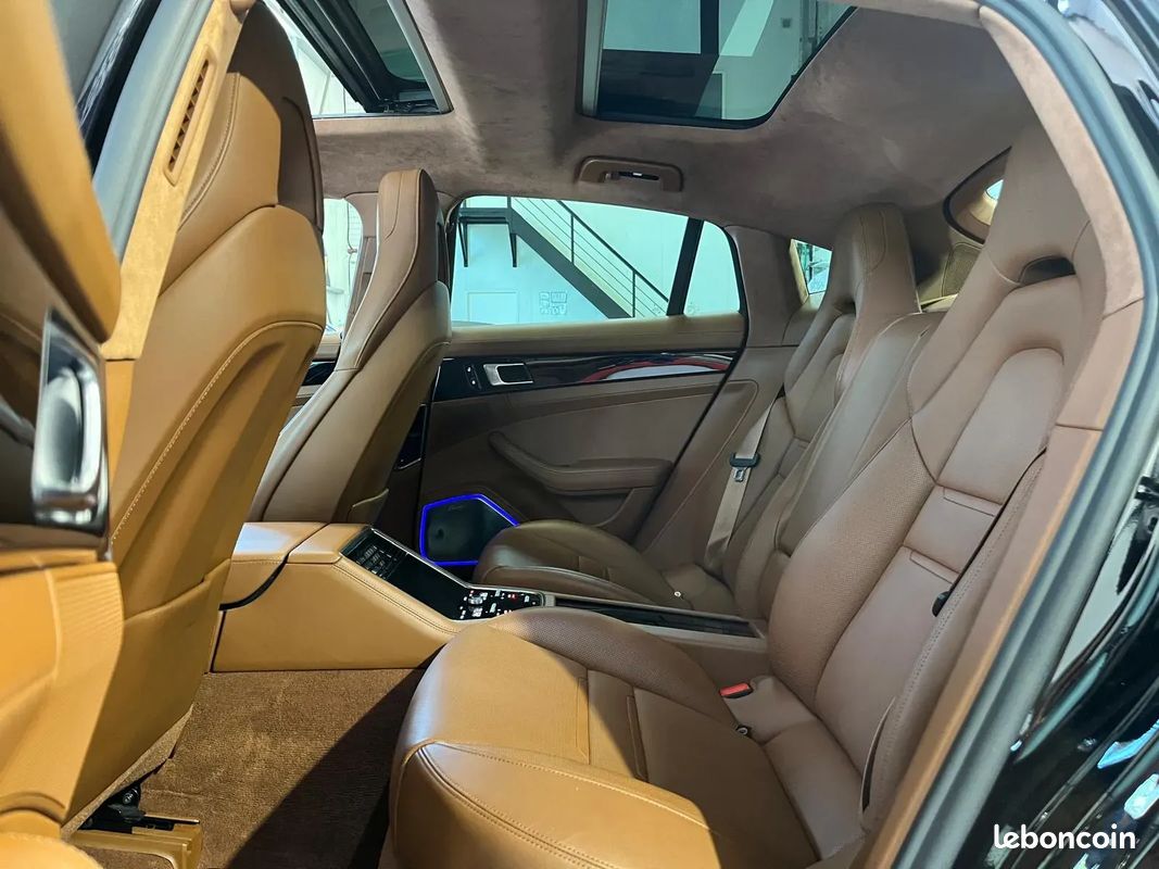 PORSCHE Panamera 462ch 4 E-Hybrid - 2019 - Toit ouvrant - Suivi complet (image 30)
