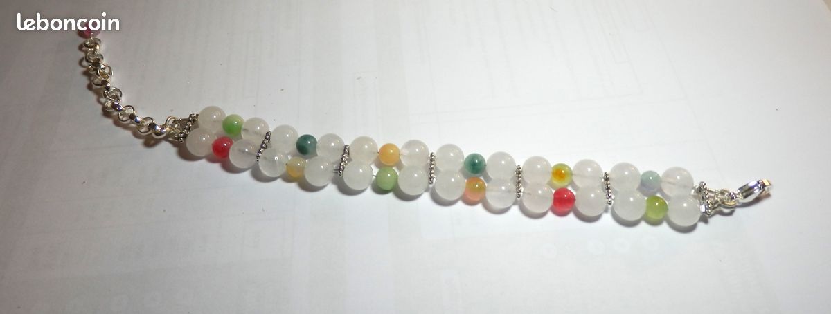 Bracelet pierres de jade blanche et teintées (image 2)