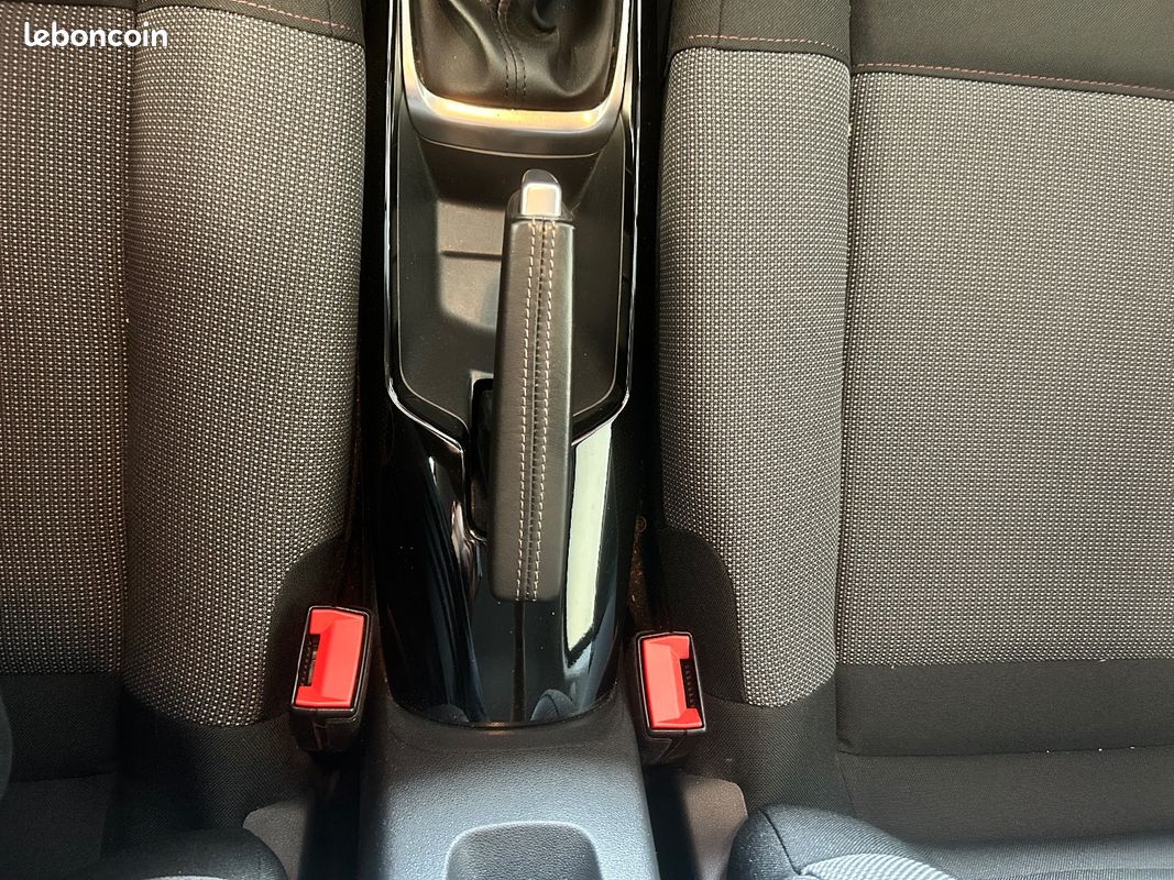 CITROEN C4 CACTUS BlueHDi 100 cv Shine - Caméra de recul / Carplay/Android auto - Garantie (image 19)