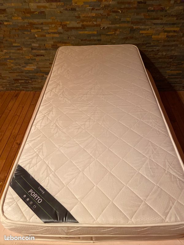 Matelas 190 x 90 mousse 300 gr (image 1)