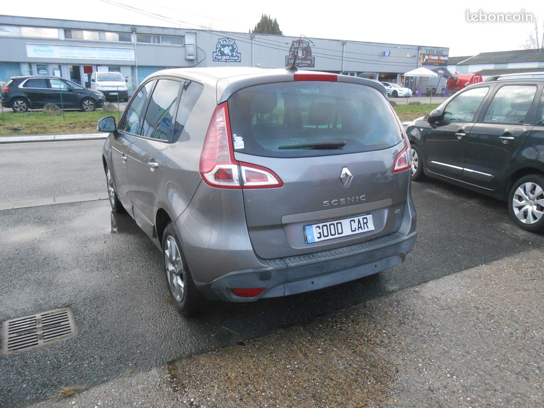 Renault Scenic 3 dci 110 15th Anniversaire (image 4)