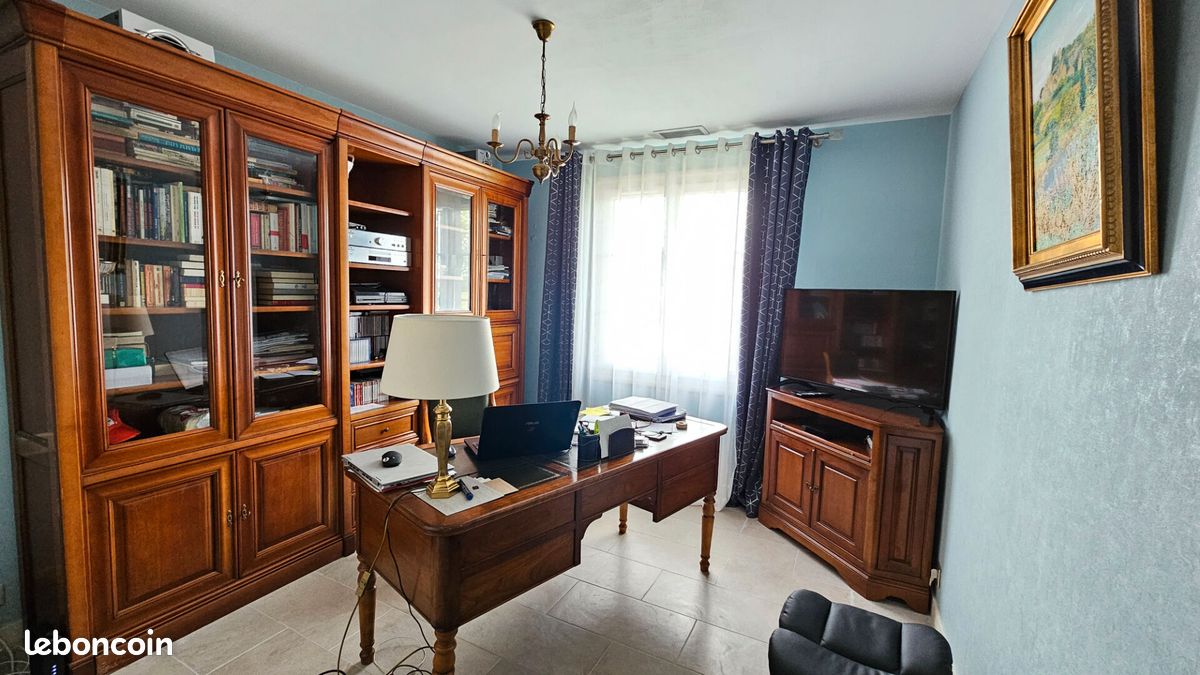 Pavillon 6 pièces 149 m² - Chauray 79180 (image principale 10)