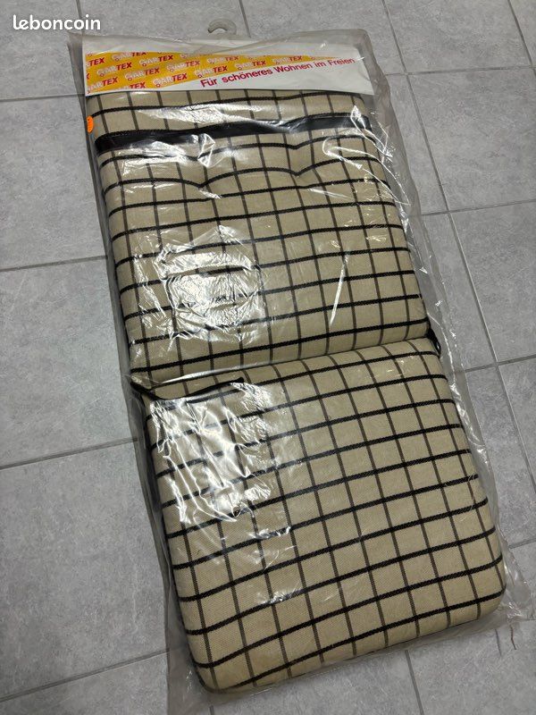 Coussin de siège beige / marron à carreaux - état neuf (image 2)