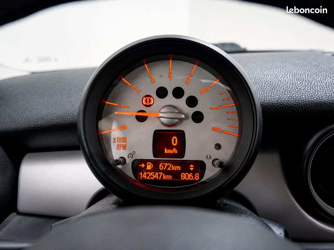 MINI MINI 1.6i - 75 R56 LCI COUPE One PHASE 2 (image 16)