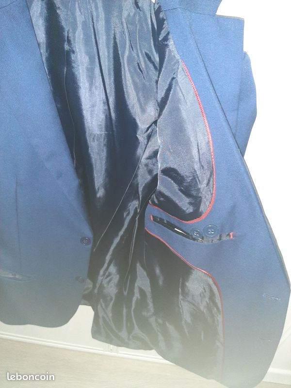 Costume 4 pièces 14 ans (image 1)