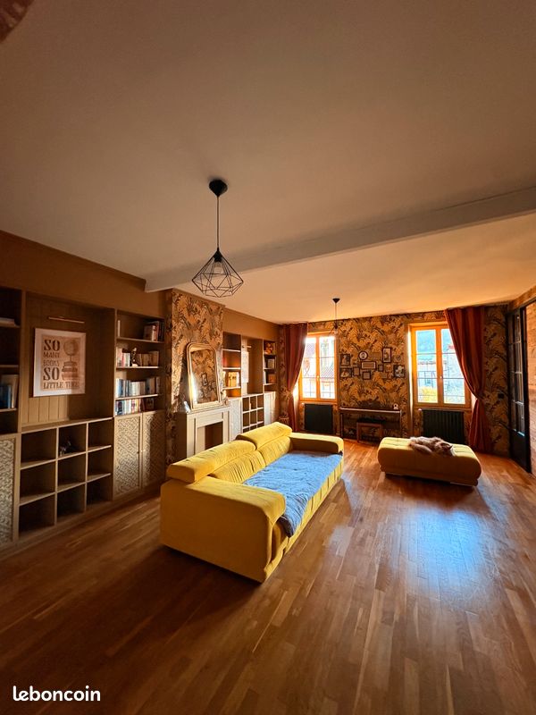 Maison 8 pièces 205 m² · à Figeac · 205 m² · 375 000 €