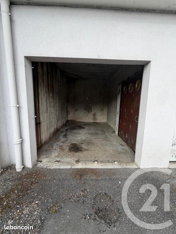 Parking 16 m² · à Argelès-Gazost · 16 m² · 100 €