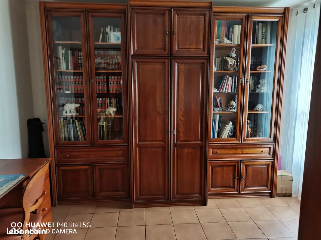 Armoire très bon état (image 1)