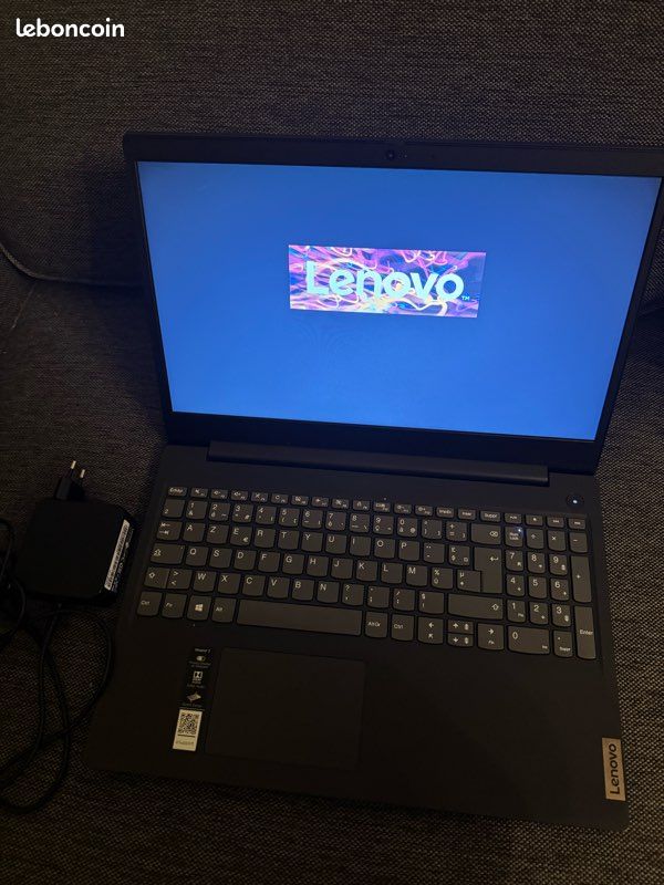 Ordinateur portable Lenovo (image 1)