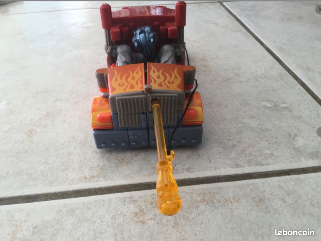 Camion robot transformers, optimus prime (hasbro) (image 2)