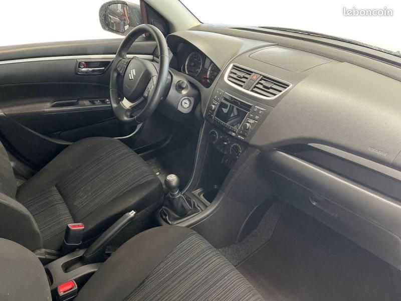 Suzuki Swift 1.2 VVT 94ch Privilège 5p (image 30)