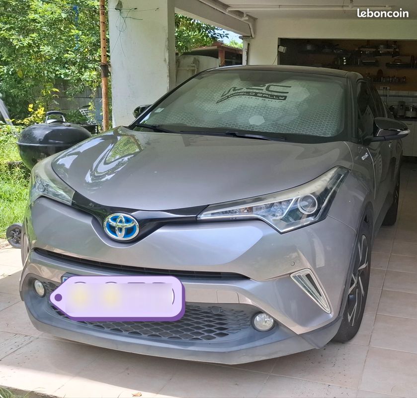 Toyota CHR Hybride - Voitures