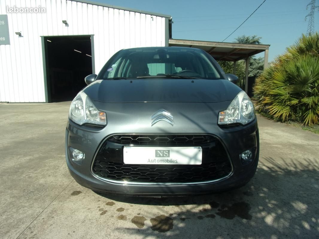 Citroën C3 VTi 120 Exclusive A (image 2)