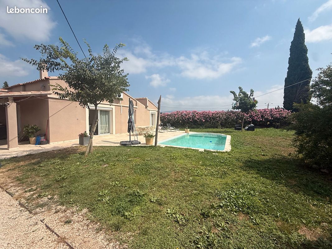 Maison 4 pièces 106 m² · à Sénas · 106 m² · 1 600 €/mois