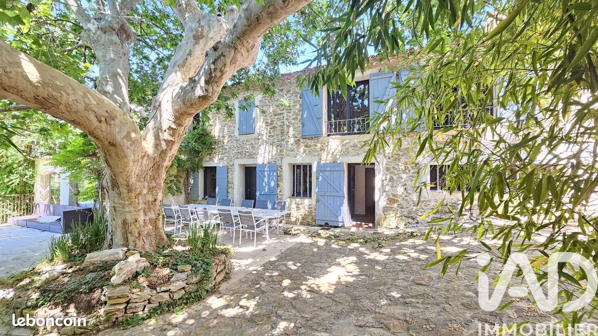 Maison 15 pièces 380 m² · à Le Castellet · 380 m² · 1 350 000 €