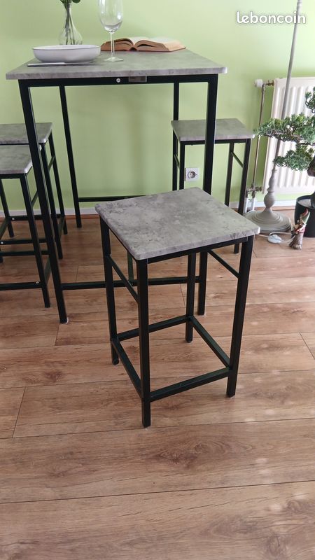 Table et chaises (image 3)