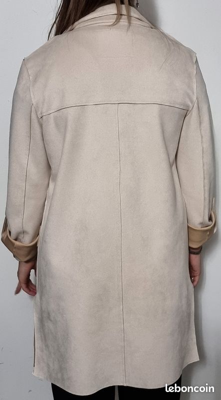 Manteau beige taille XS de la marque Bershka (image 2)