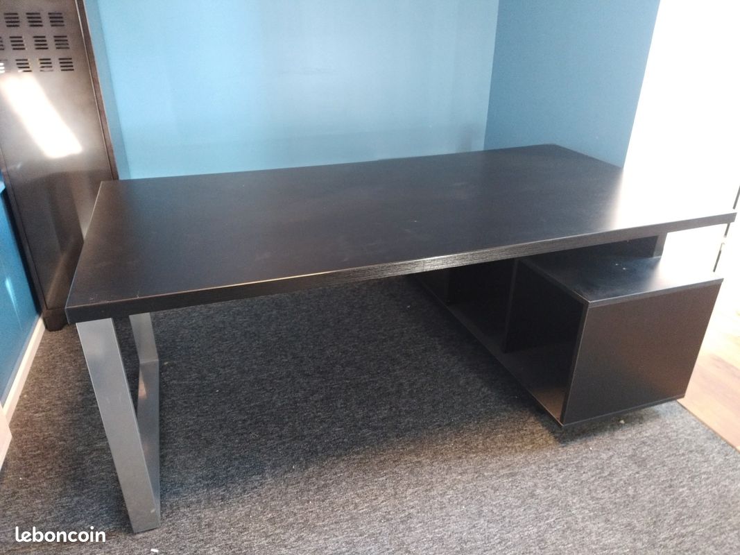 Bureau (image 1)