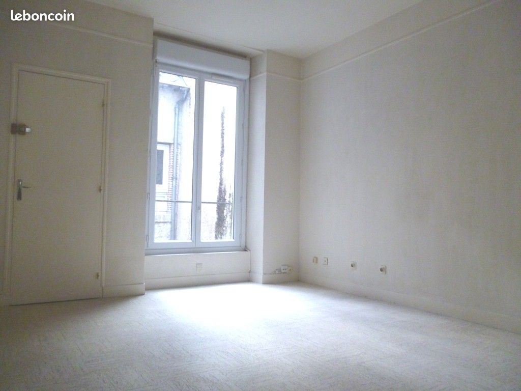 Appartement 1 pièce 24 m² · à Orléans · 24 m² · 347 €