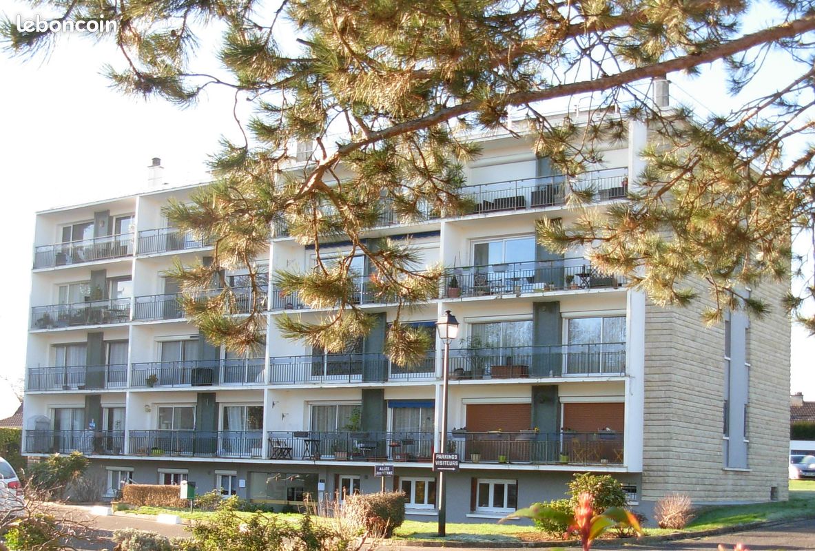 Appartement 2 pièces 50 m² · aux Essarts-le-Roi · 50 m² · 950 €/mois
