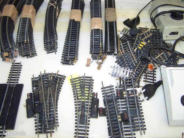Gros Lot De Rails Jouef/Lima HO – +300 Pièces – Butoirs, Rails Coupure – Occasion