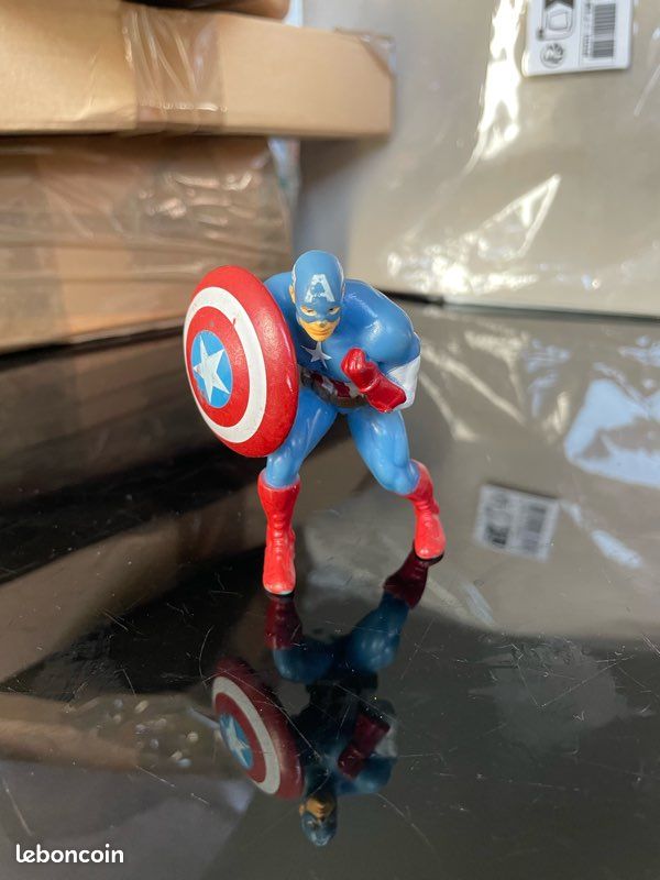 Figurine Captain America Marvel (image 1)