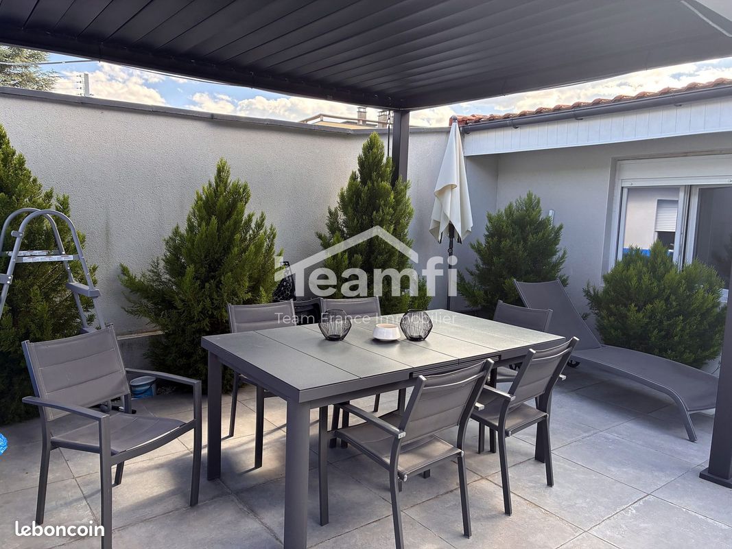 Immeuble 250 m² · à Clermont-Ferrand · 250 m² · 482 500 €
