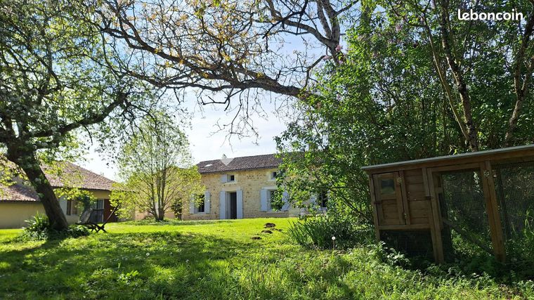 Maison 8 pièces 230 m²