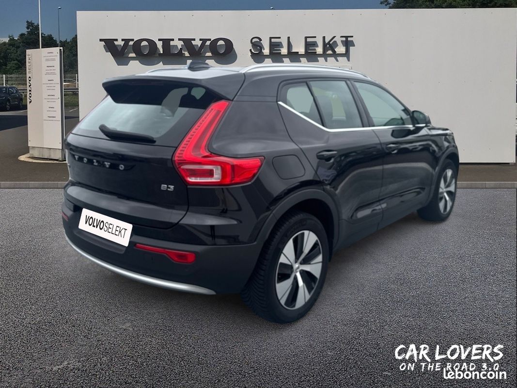 VOLVO XC40 B3 163 ch DCT7 Momentum Business (image 5)