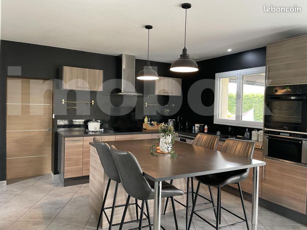 Maison 10 pièces 228 m²