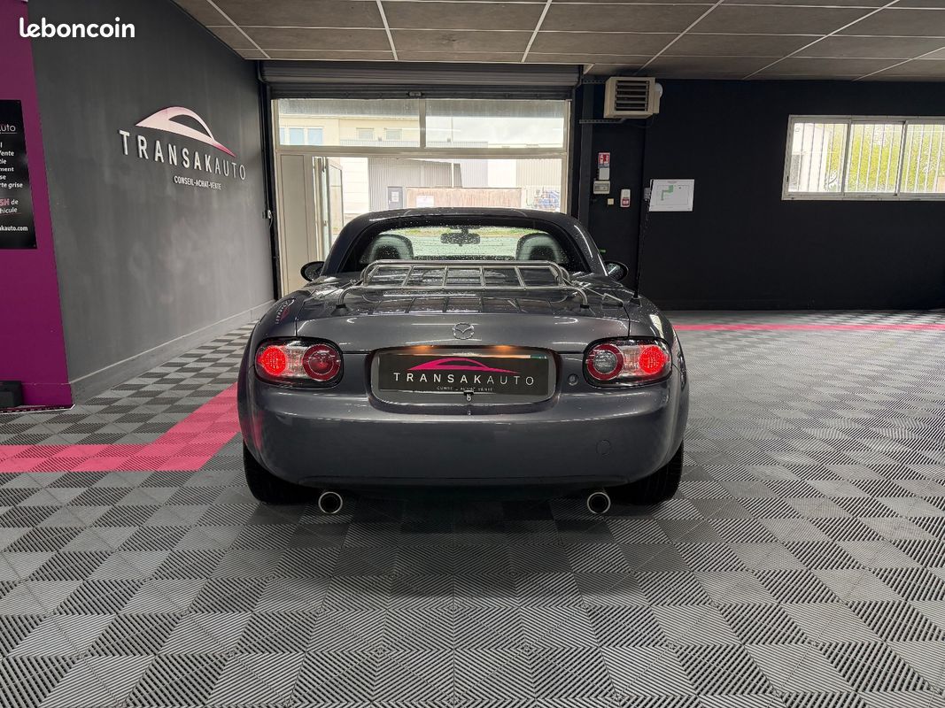 MAZDA MX-5 MX5 1.8L Elegance Cuir TOIT RIGIDE RETRACTABLE (image 4)