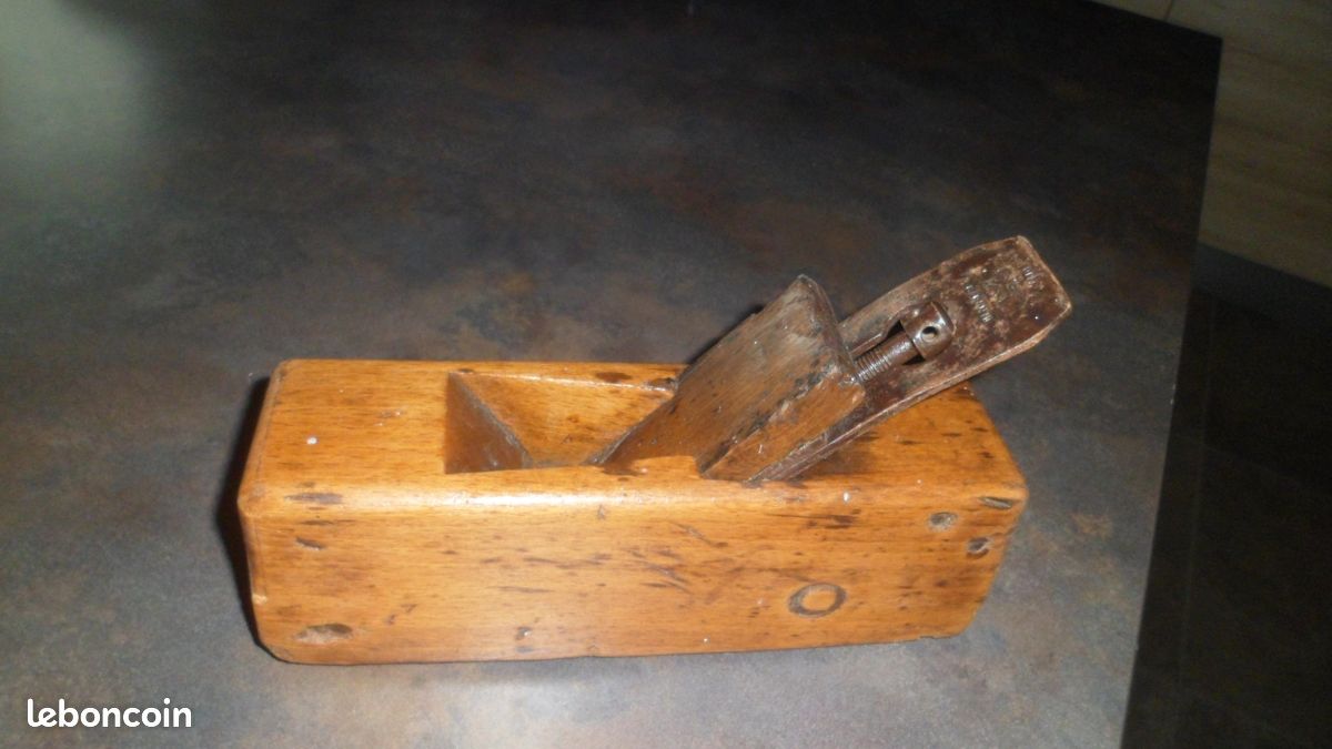 Rabot à bois (image 1)