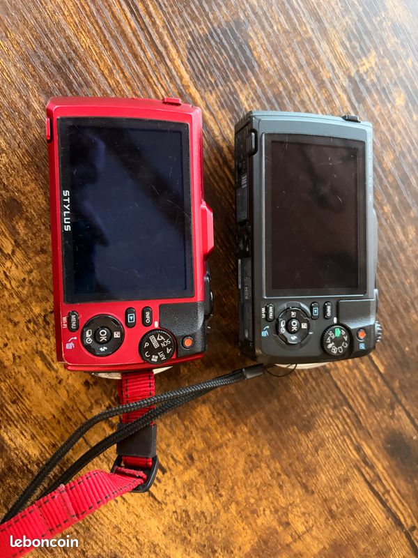 Lot de 2 appareils photo Olympus Tough TG-2 + 4 batteries et accessoires (image 3)