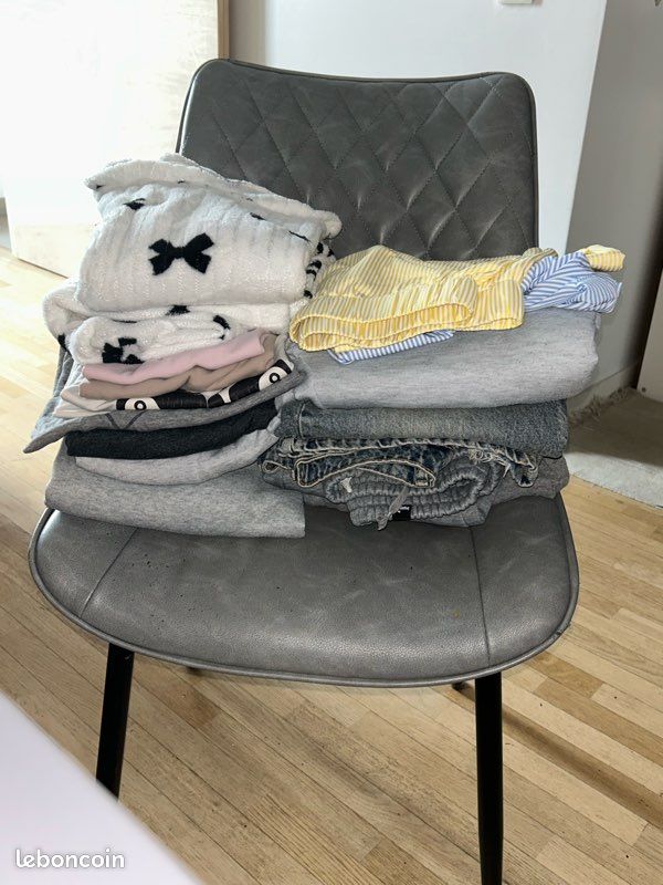 Lot de vêtements pour femme (image 1)