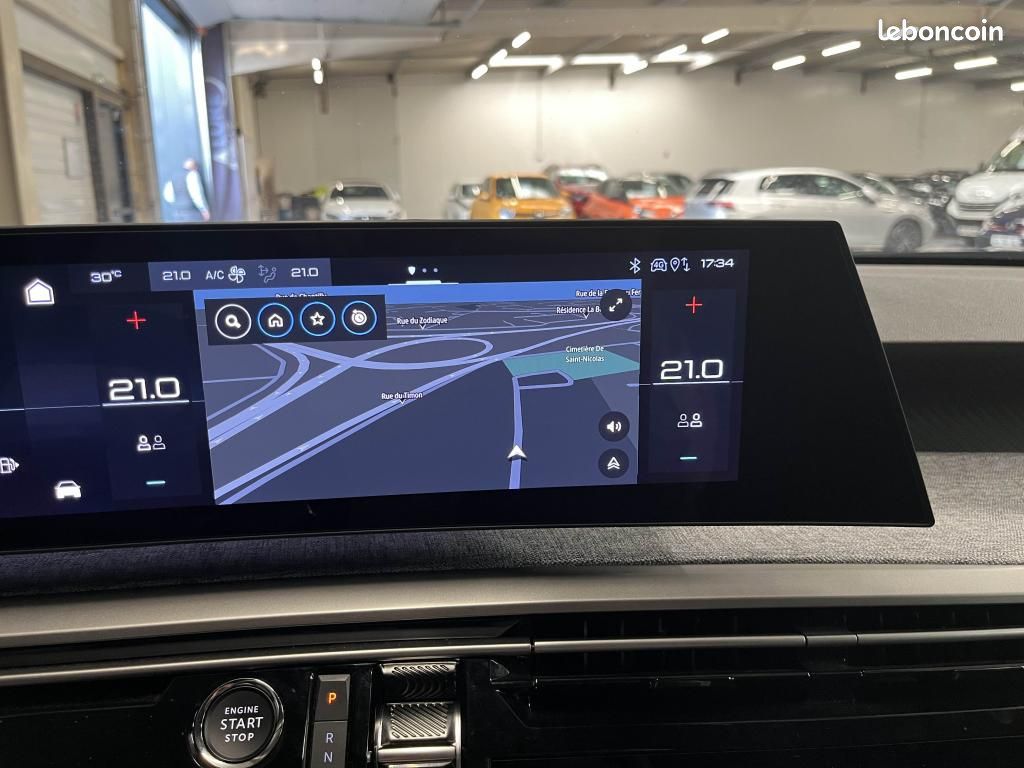 PEUGEOT 3008 ALLURE 1.6 Plug-in Hybrid 225ch - Apple Carplay, Caméra de recul (image 19)
